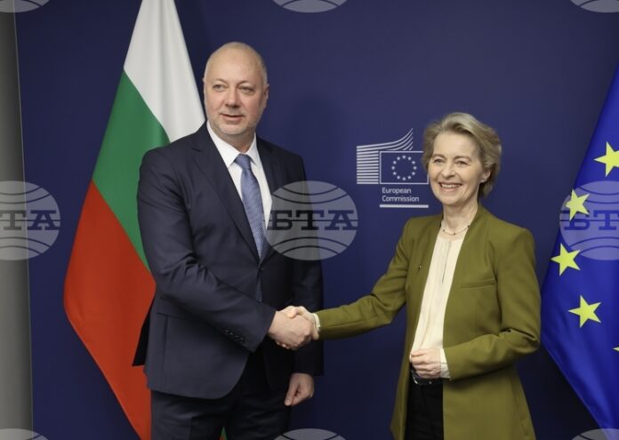 Премиерът Росен Желязков и председателят на Европейската комисия Урсула фон дер Лайен ще посетят ВМЗ - Сопот