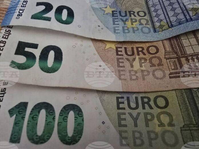 Приемането на еврото ще повиши инфлацията с около 0,3 процента, Приемането на еврото ще повиши инфлацията с около 0,3 процента, смятат експерти