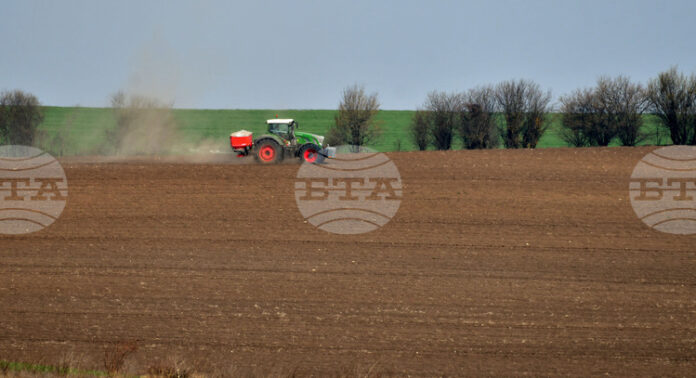 Проектонаредбата за прилагане на интервенцията за консервационно земеделие беше обсъдена с бранша в МЗХ