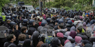 Пропалестинско събитие в Берлин, организирано от партията "Левите", премина без инциденти, въпреки намиращите се в близост контрадемонстранти