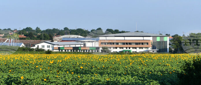 "Агротайм" ЕООД в Исперих търси агрономи, ветеринарни лекари, зооинженери, механици и водачи на земеделска техника