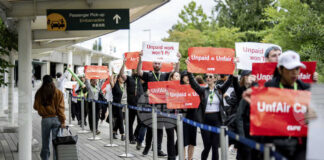 "Еър Канада" не поднови дейността си днес, както обяви, заради съпротива на синдикат