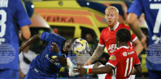 Разбирам, че е изненадващо да вкарам с глава, защото не съм висок, каза първият голмайстор на АЗ Алкмаар Ибрахим Садик