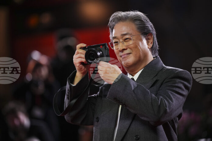 Режисьорът Пак Чан-вук представи във Венеция филм, върху който работи две десетилетия