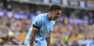 Рико Люис ще продължи договора си с Манчестър Сити
