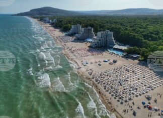 С концерт на Васил Найденов Албена ще отбележи 56-ия си рожден ден днес