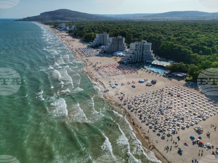 С концерт на Васил Найденов Албена ще отбележи 56-ия си рожден ден днес