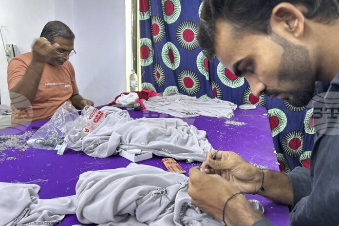 Секторът за облекло в Шри Ланка се готви за въздействието Секторът за облекло в Шри Ланка се готви за въздействието на американските мита от 20 на сто