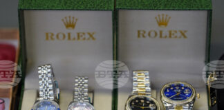 Швейцария се сблъсква с по-високи мита, тъй като не премахна търговските бариери, обяви Белият дом, след като наложи тарифи от 39 на сто за алпийската страна