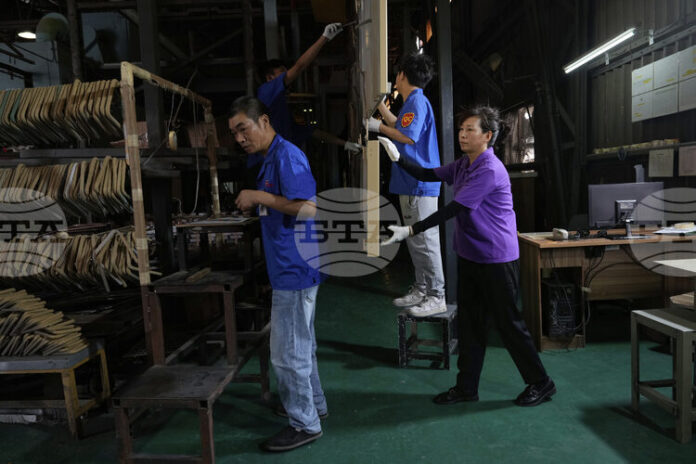 Спадът на производствените цени в Китай продължава през юли, потребителските остават без промяна