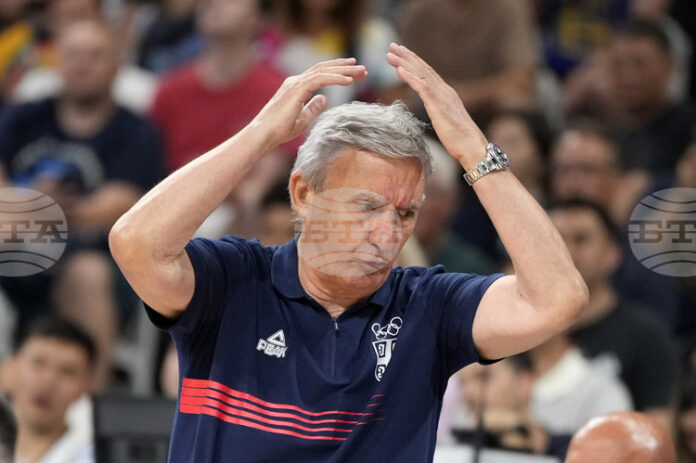 Сръбският селекционер Светислав Пешич изрази опасенията си за възстановяването на гарда Василие Мицич