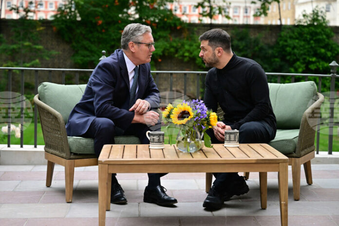 Стармър похвали Зеленски на фона на опасенията, че украински територии може да останат под руски контрол