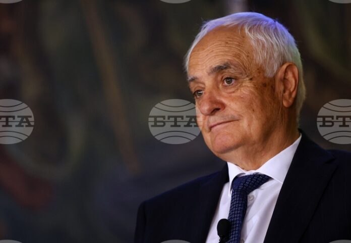 Ще се стремим да работим за постигане на разбиране за необходимостта от увеличаване на инвестициите в отбраната, каза Атанас Запрянов