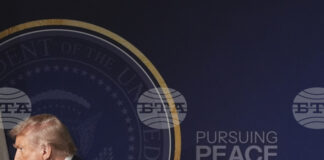 Тръмп е информирал по телефона Зеленски и лидери от НАТО за срещата си с Путин в Аляска