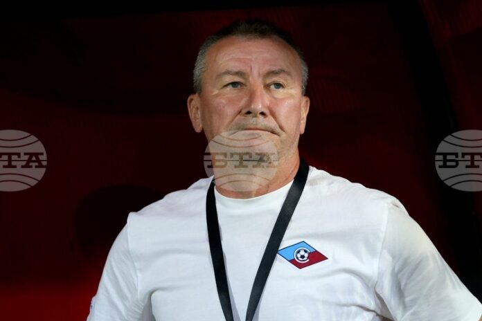 Треньорът на Септември Стамен Белчев: "Владеем топката и доникъде"