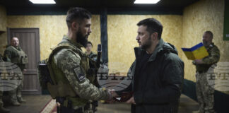 Украинският президент Зеленски посети фронтовата линия в Харковска област; каза, че за Русия се бият наемници от Азия и Африка