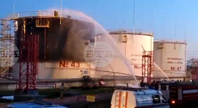 Украйна е нанесла през нощта удари по две руски рафинерии Украйна е нанесла през нощта удари по две руски рафинерии