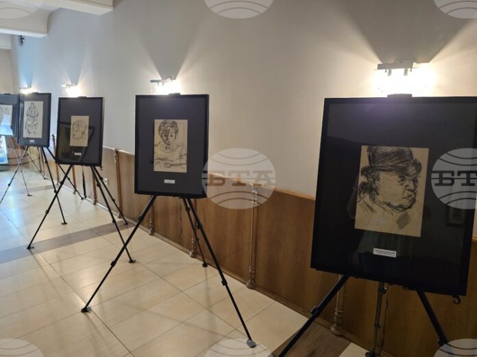 В Белоградчик е открита изложбата „Връщане към началото“, посветена на В Белоградчик е открита изложбата „Връщане към началото“, посветена на творчеството на Елиезер Алшех