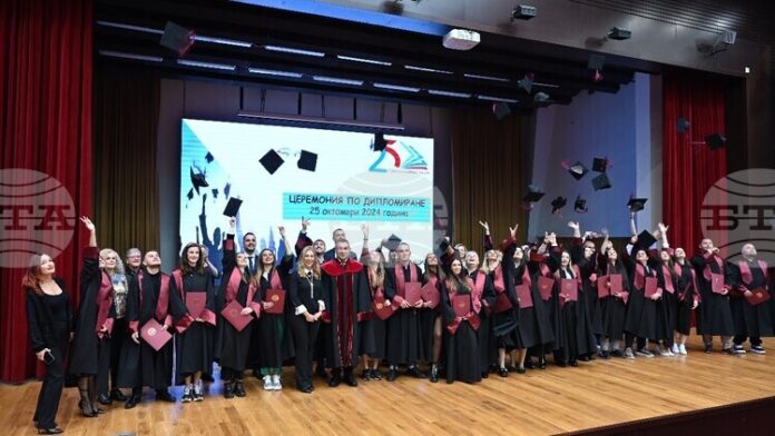 В рамките на академичната автономия УНСС ще запази стария размер на таксите за платено обучение