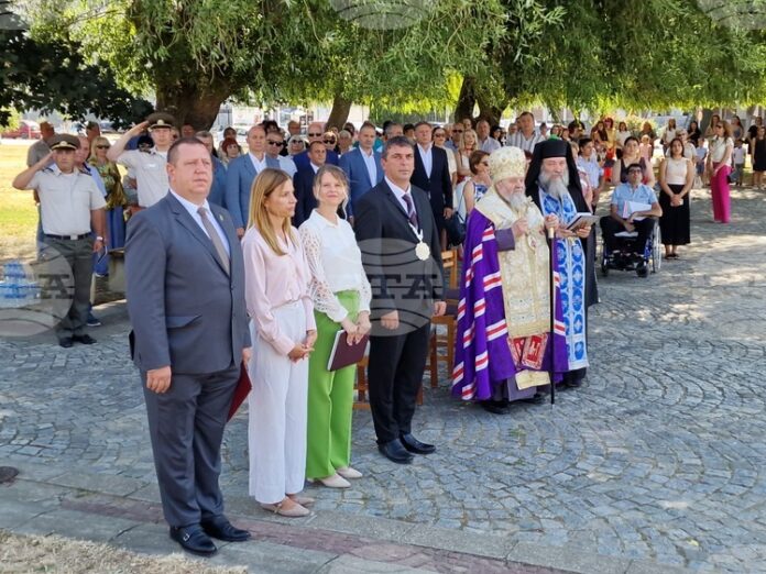 В Стражица връчиха на удостоените почетния знак „За граждански принос в развитието на града и общината” по случай празника на населеното място
