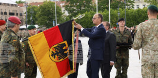 В управляващата коалиция в Германия няма разногласия по възможността за евентуално връщане на военната служба, заяви Мерц