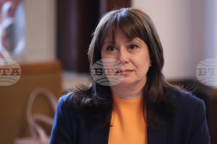 Възражения срещу изравнителните сметки за парно и топла вода се подават до 31 август, напомни омбудсманът