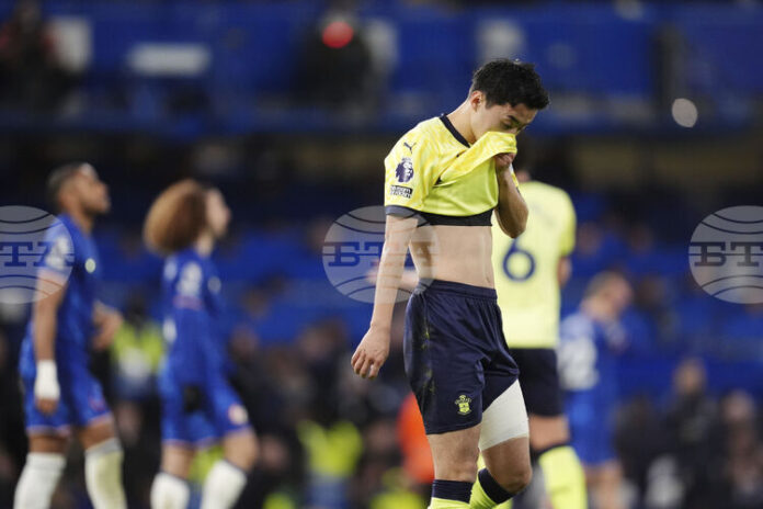 Вердер Бремен подписа със защитника Юкинари Сугавара от Саутхямптън Вердер Бремен подписа със защитника Юкинари Сугавара от Саутхямптън