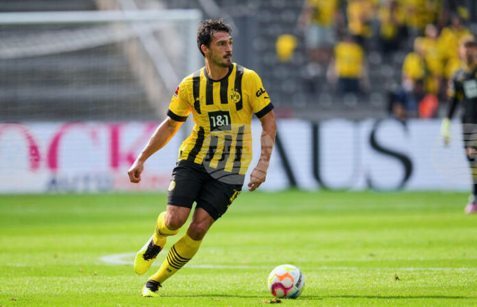 Ювентус развали празника на Матс Хумелс, след като победи Борусия Ювентус развали празника на Матс Хумелс, след като победи Борусия (Дортмунд) в прощалния мач на защитника