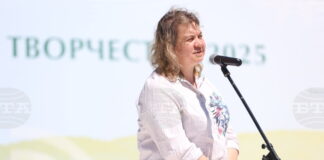 За 13-ти път се събираме в Копривщица, за да чуем прекрасната българска народна песен, заяви председателят на парламента Наталия Киселова