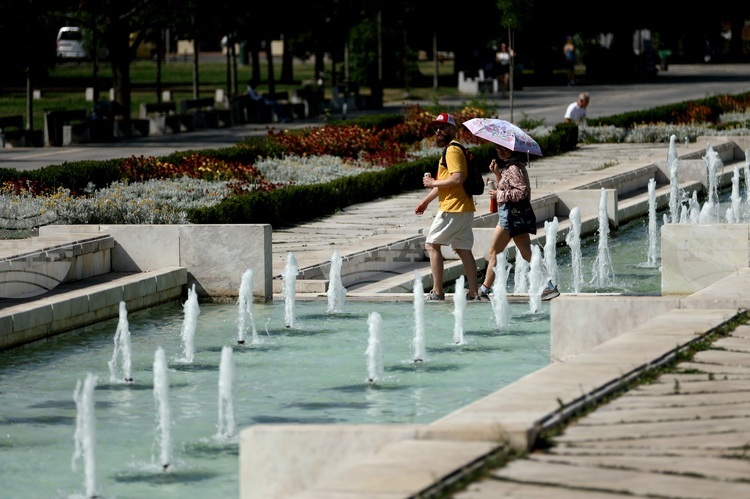 СподелиДнес е обявен жълт код за горещо време в 21