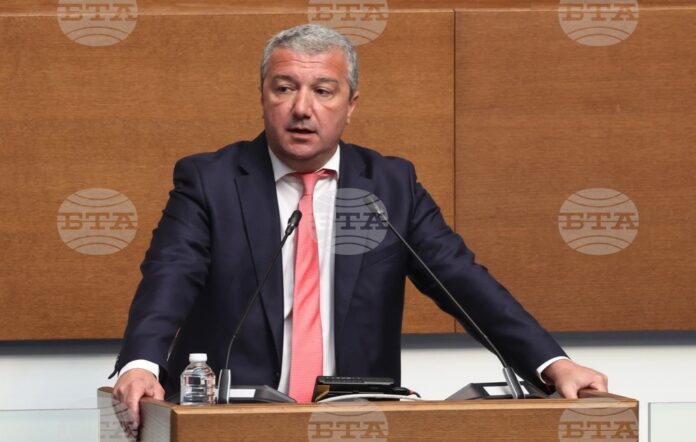 Драгомир Стойнев