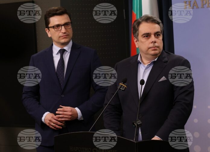 Асен Василев и Венко Сабрутев