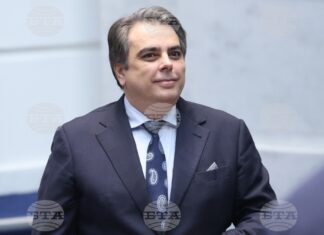 Асен Василев: Правителството да си ходи. Докато се извъртят мандатите, ще мине месец, и пак ще се похвалят, че са ни вкарали в еврозоната Асен Василев