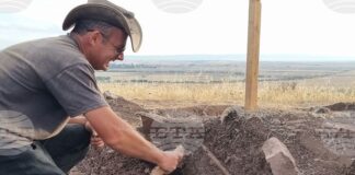 Археолози проучват некропол от три надгробни могили в местността Червен баир край Ямбол