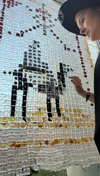 АЗЕРТАДЖ: Азербайджан за първи път участва на Международното биенале на АЗЕРТАДЖ: Азербайджан за първи път участва на Международното биенале на стъклото – произведението „Дервиш“ беше представено в София