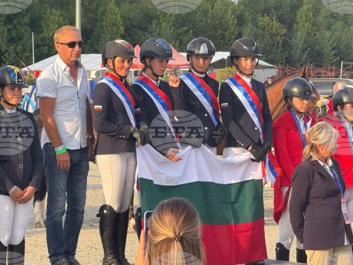 Българските национали спечелиха четири медала на Балканския шампионат по прескачане на препятствия в Белград