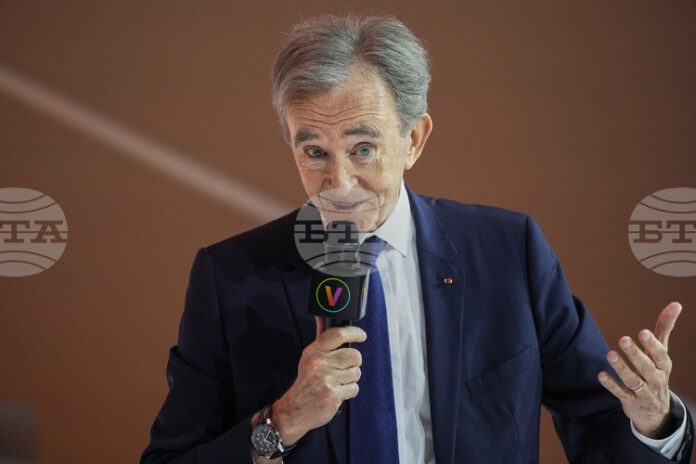 Бернар Арно определи предложения данък за милиардерите като "атака срещу Бернар Арно определи предложения данък за милиардерите като "атака срещу френската икономика"