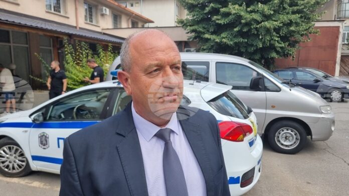 Близки на един от водачите от катастрофата с четирима загинали Близки на един от водачите от катастрофата с четирима загинали до симеоновградското село Константиново са представили негова шофьорска книжка