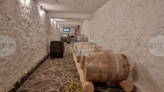 Бутиковата изба Vino`s в Смолян разширява производството си, въпреки че регионът не е традиционно лозарски