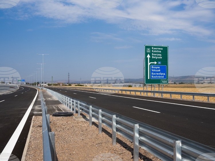 СподелиДнес ще бъде открит последният участък от автомагистрала Европа което