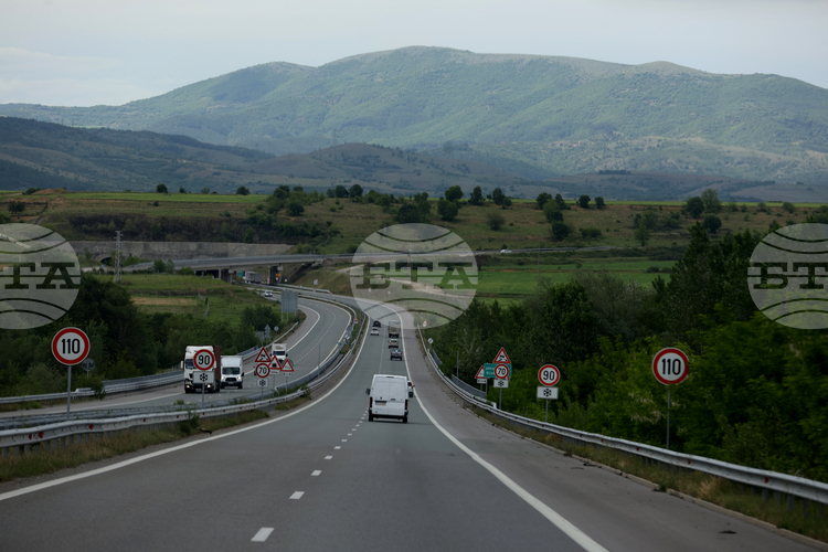 СподелиСпоред последните сведения след като вече са установени 900