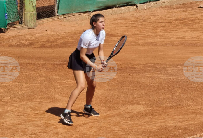 Елизара Янева започна с убедителен успех на сингъл на международния турнир по тенис за жени в Пазарджик