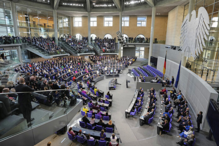 Федералният бюджет на Германия за 2025 г. бе одобрен от Бюджетната комисия в Бундестага