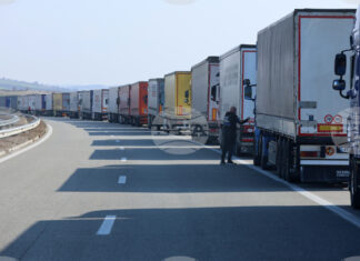 Гърция и Германия разбиха контрабандна мрежа за трафик на кокаин в Европа; наркотикът е бил скрит в камиони, регистрирани главно в България