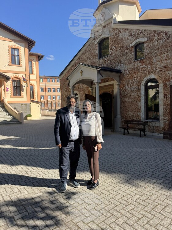 СподелиГенералният директор на Арменпрес Нарине Назарян е на посещение във