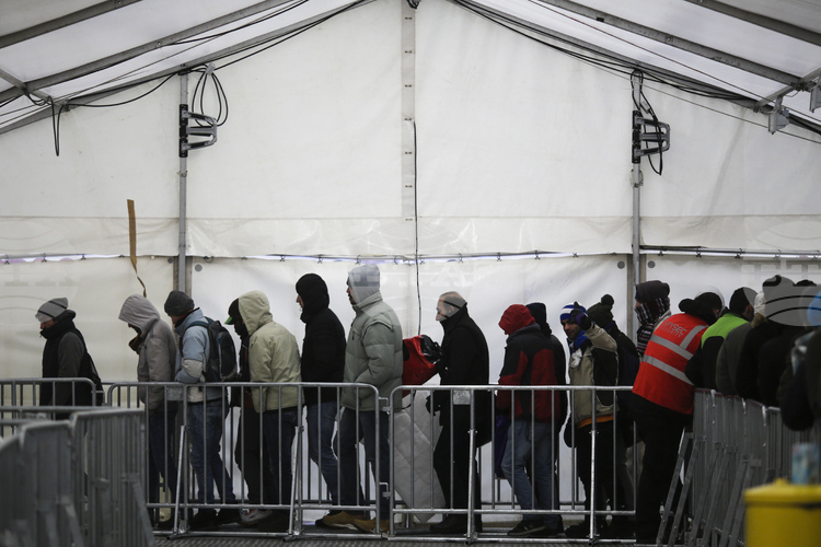 СподелиГерманските власти не са предоставяли средства на талибаните за да