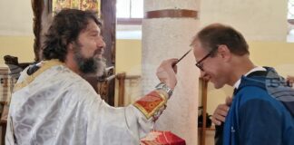 Христовият кръст се почита като най-голямата светиня вече 17 века, каза отец Николай в храма "Св. пророк Илия“ в Шумен