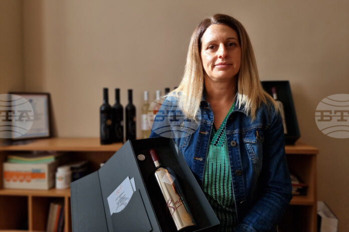 Изба "Балар" пуска нова колекционерска партида с около 700 бутилки Изба "Балар" пуска нова колекционерска партида с около 700 бутилки бутиково витализирано вино, отлежавало под музиката на Моцарт