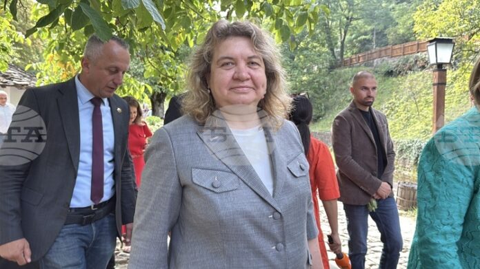 Както преди 117 години, международната обстановка не е спокойна и е нормално да потърсим съюзници, каза Наталия Киселова във Велико Търново