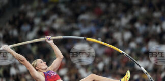 Кейти Муун стана първата жена с три поредни световни титли в овчарския скок